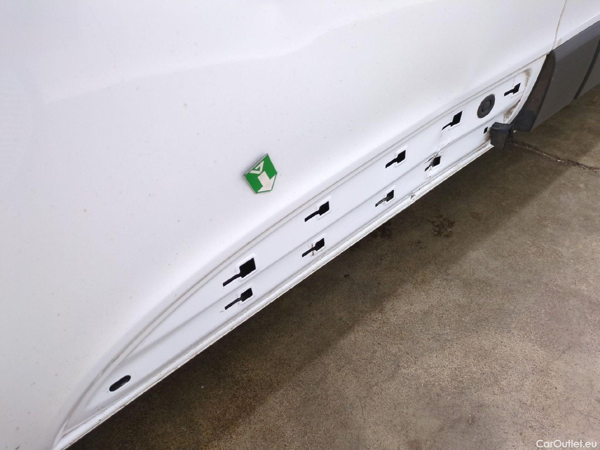  Renault  Trafic RENAULT  / 2019 / 4P / Fourgon tole FG GCF L1H1 1200 dCi 120 #50