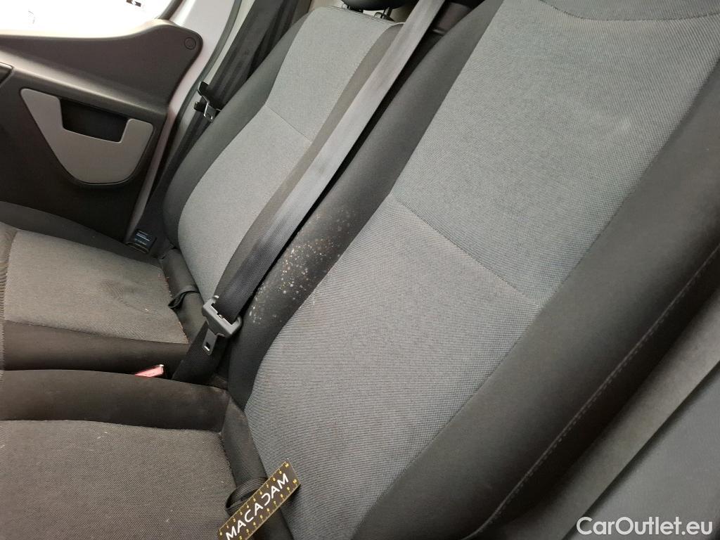  Renault  Master RENAULT  VU 4p Fourgon FG GCf Trac F3500 L2H2 Energy dCi 145 E6 #30