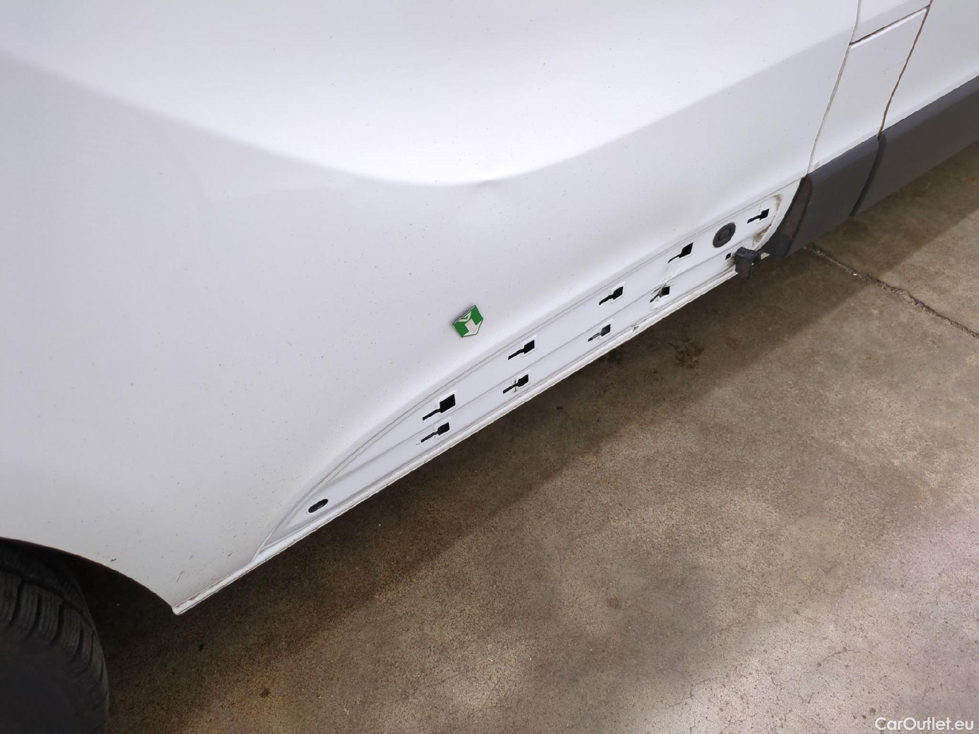  Renault  Trafic RENAULT  / 2019 / 4P / Fourgon tole FG GCF L1H1 1200 dCi 120 #49