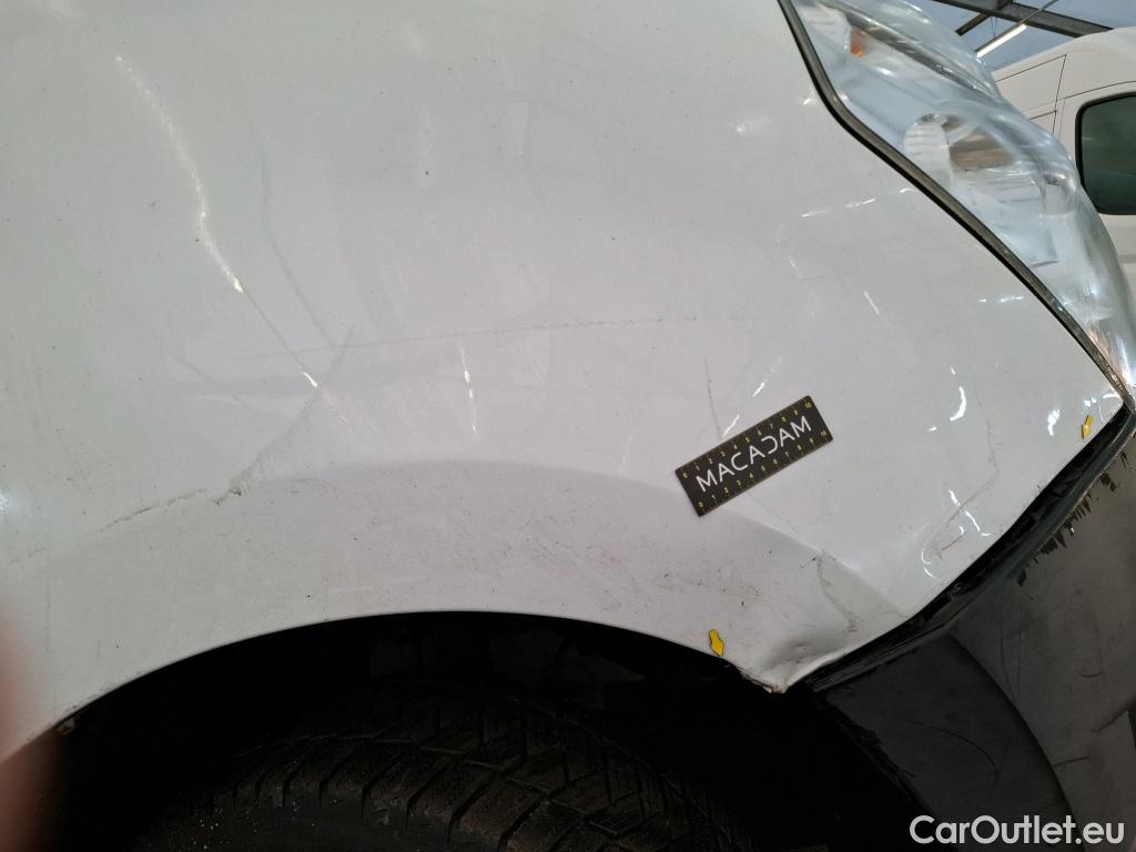  Renault  Master RENAULT  VU 4p Fourgon FG GCf Trac F3500 L2H2 Energy dCi 145 E6 #11