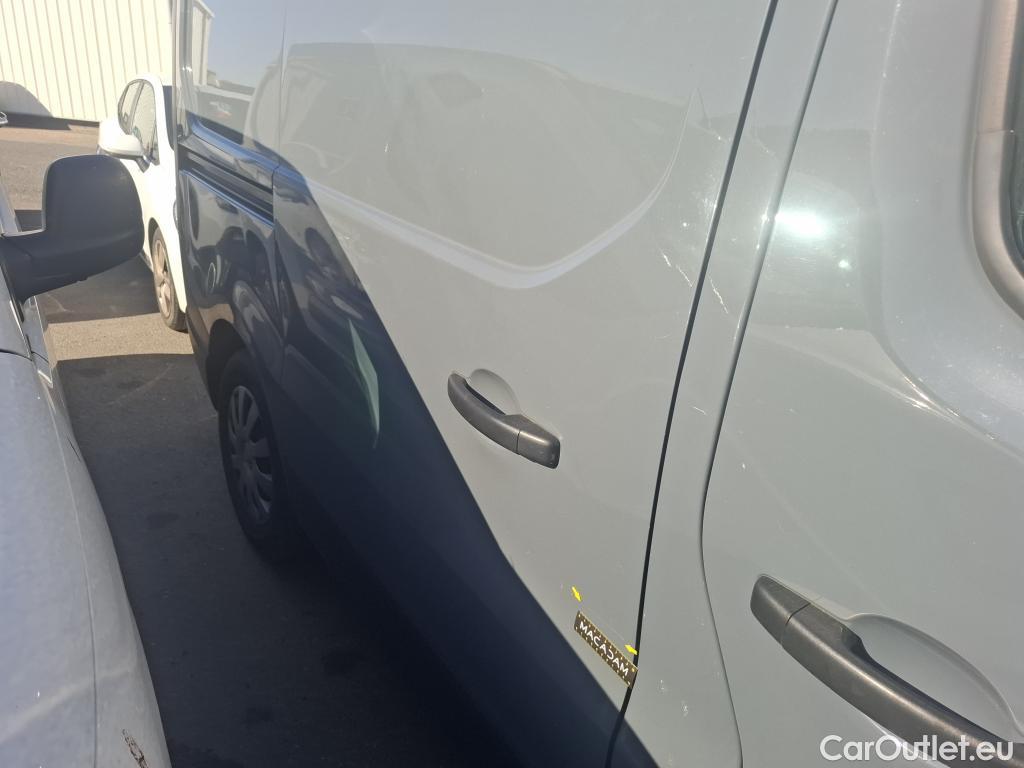  Renault  Trafic RENAULT  / 2019 / 4P / Fourgon tole NV FG GCF L1H1 1200 Energy dCi 145 #15