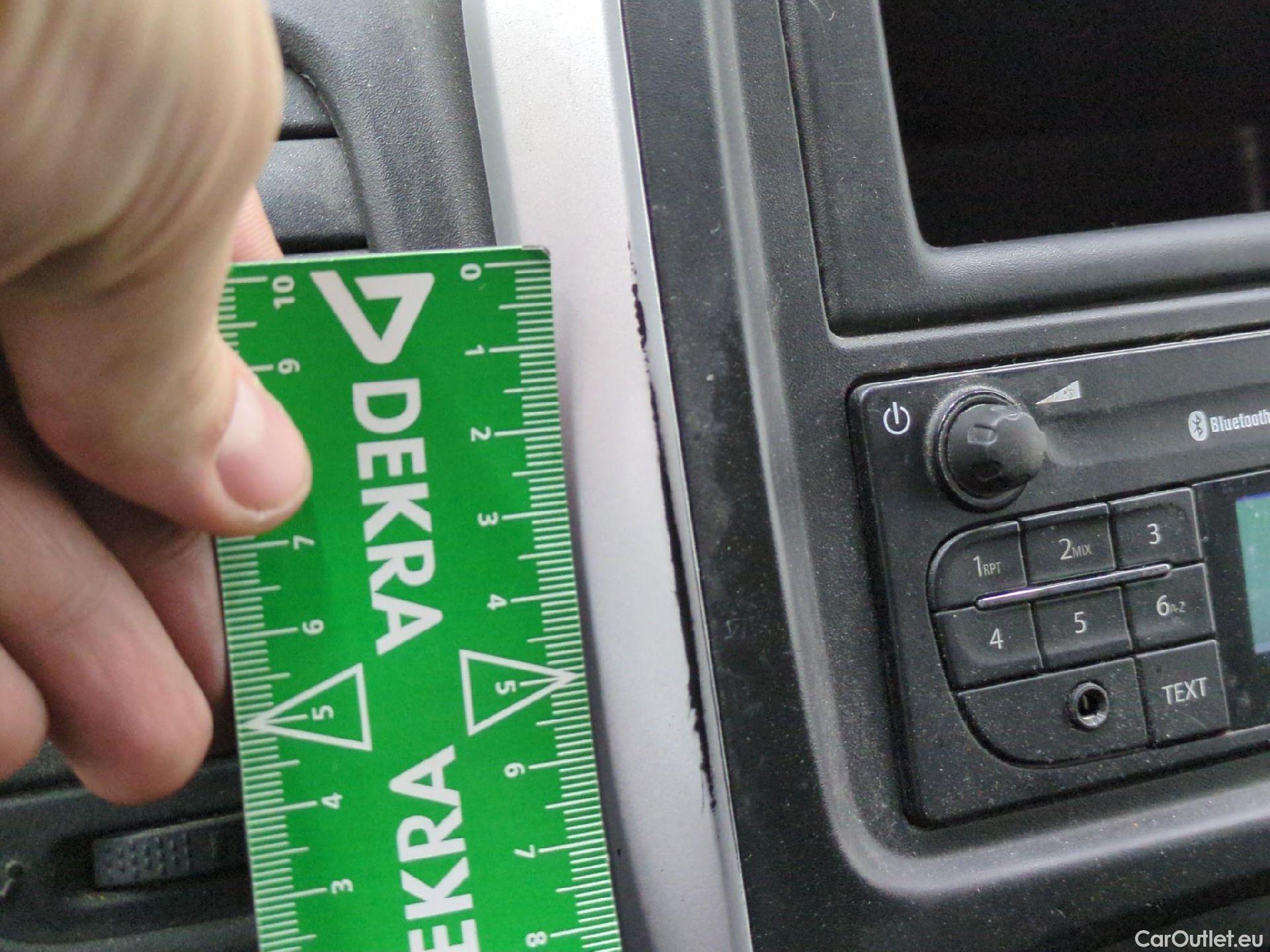  Renault  Trafic RENAULT  / 2019 / 4P / Fourgon tole FG GCF L1H1 1200 dCi 120 #4