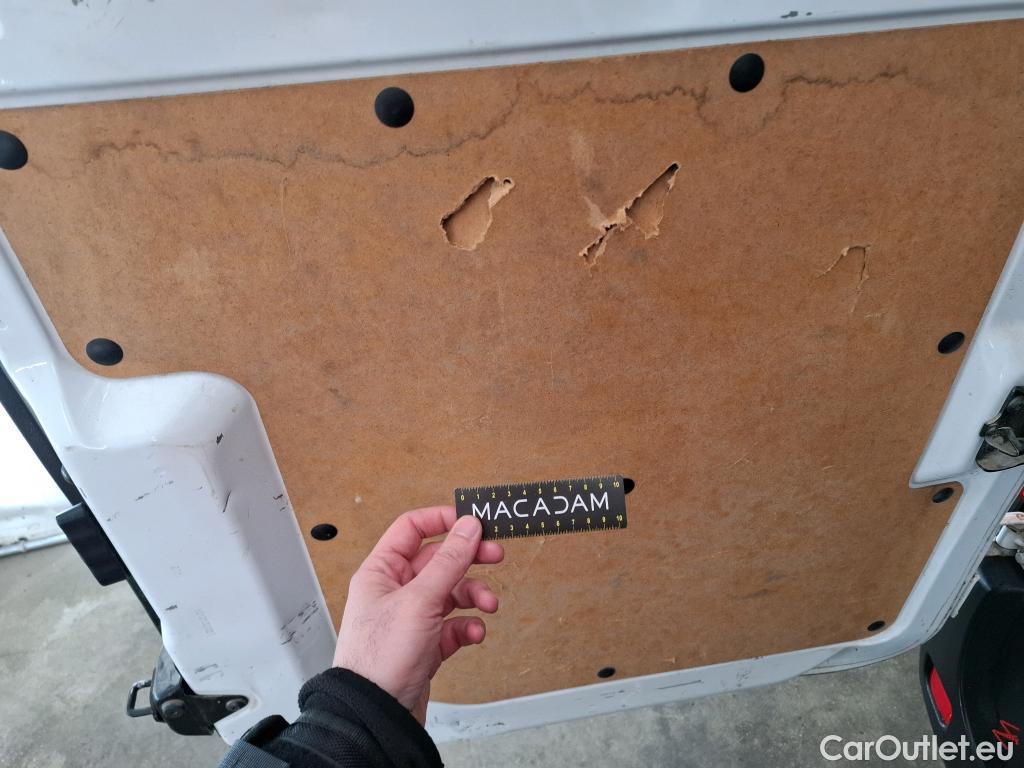  Renault  Master RENAULT  VU 4p Fourgon FG GCf Trac F3500 L2H2 Energy dCi 145 E6 #25