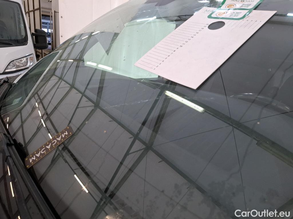  Volkswagen  Transporter VOLKSWAGEN  / 2019 / 4P / Fourgon tôlé 2.0 TDi 150 DSG7 L2H1 Business Line #2