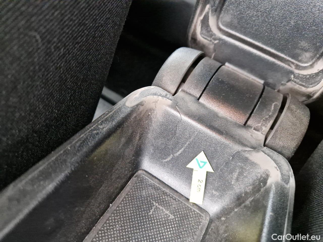  Citroen  C4 1.5 BlueHDi 100 Feel #36