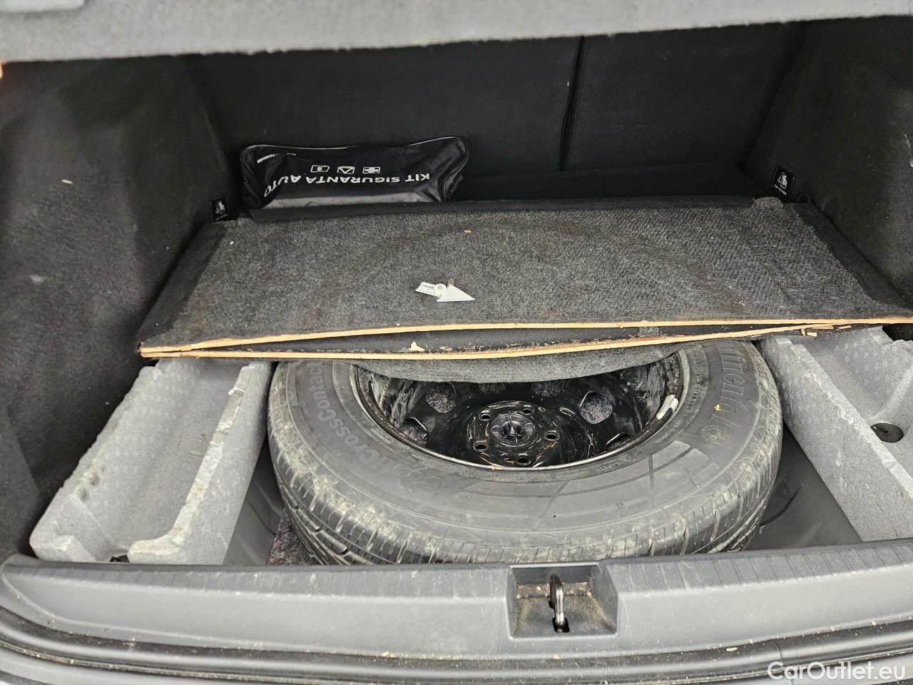  Dacia  Duster 1.5 Blue dCi 115CP Comfort 4WD #63