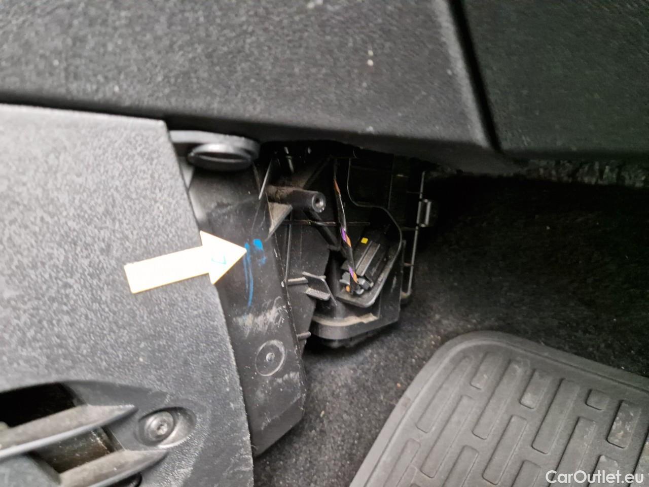  Citroen  C4 1.5 BlueHDi 100 Feel #60