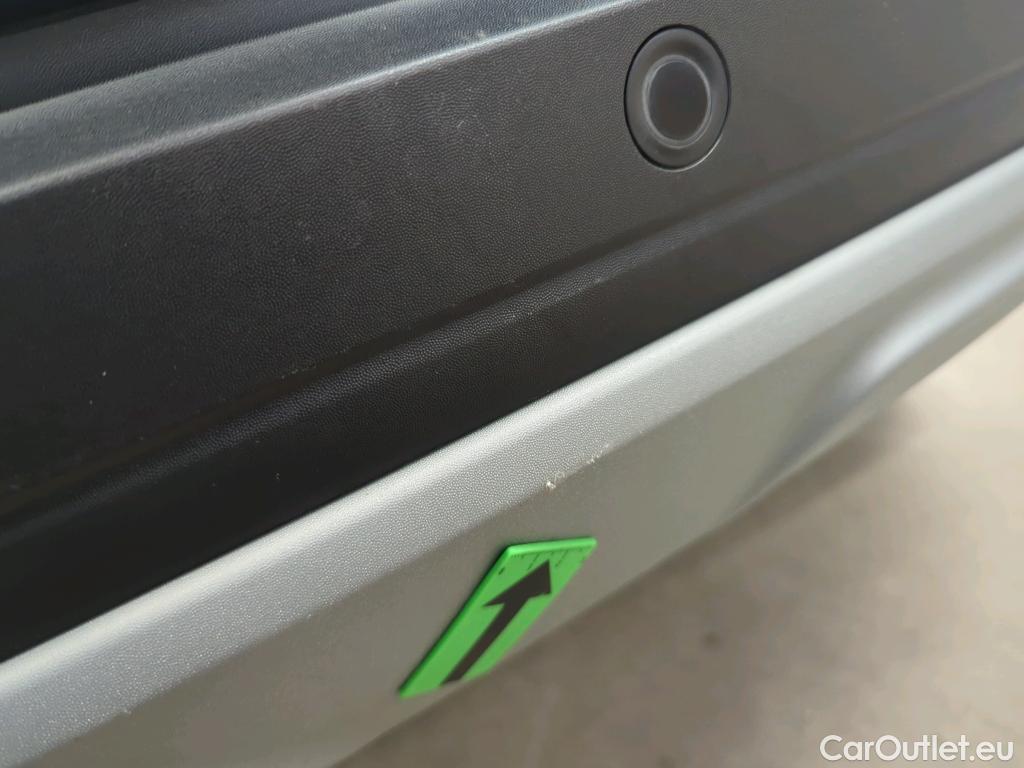  Dacia  Sandero 1.0 TCe 90CP Stepway Comfort #38