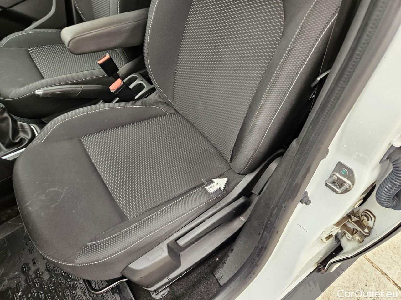  Dacia  Duster 1.5 Blue dCi 115CP Comfort 4WD #36