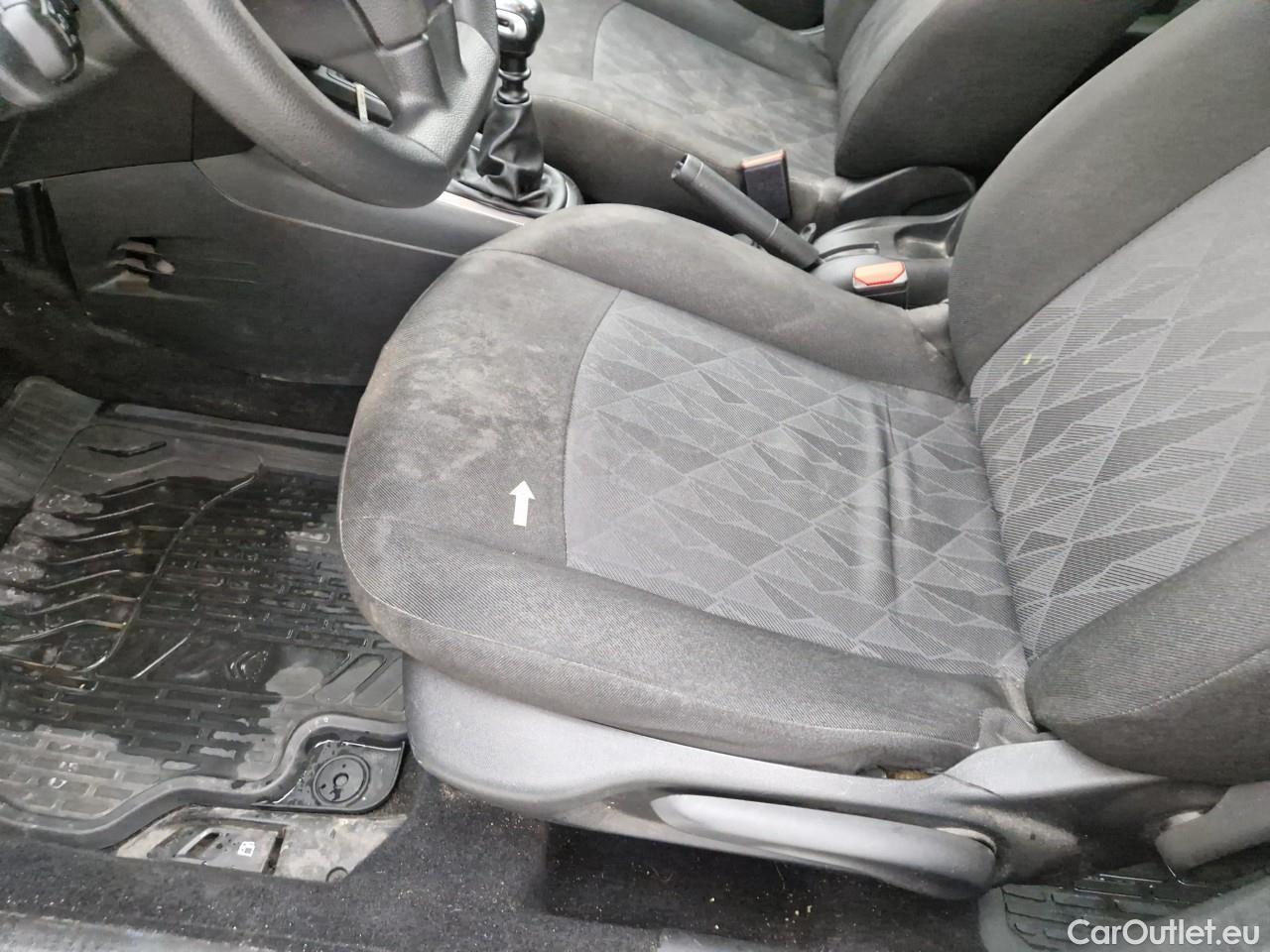  Citroen  C4 1.5 BlueHDi 100 Feel #33