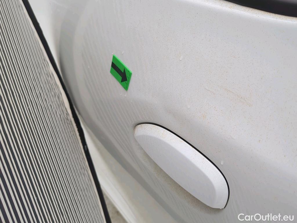  Dacia  Logan 1.5 Blue dCi 95CP Laureate #24