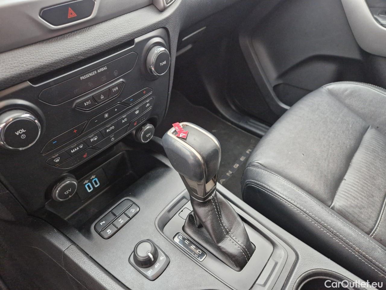  Ford  Ranger 3.2 TDCi 200CP D/Cab Limited Auto 4WD #38