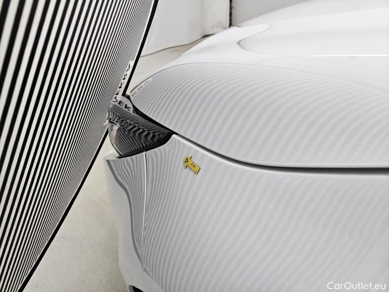  Toyota  Corolla 1.8 Hybrid Dynamic HSD TS E-CVT #13