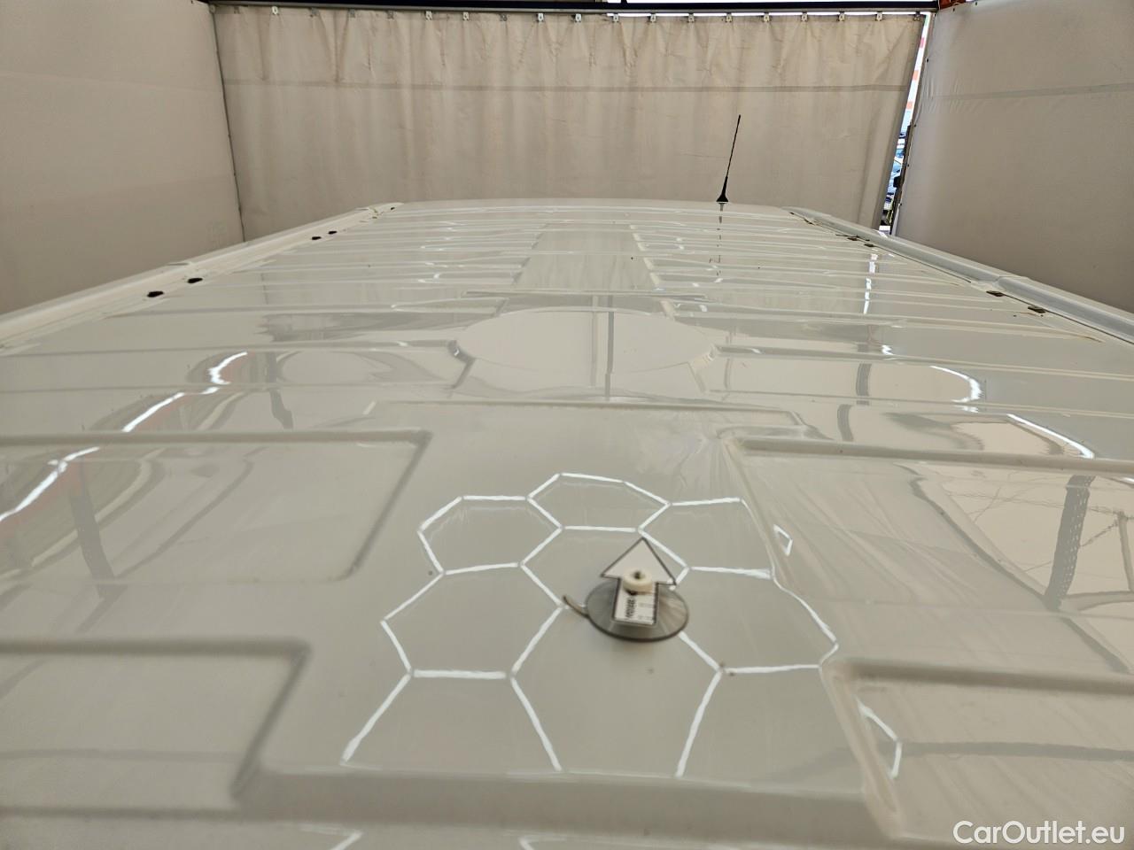  Renault  Trafic 2.0 Blue dCi 120CP Authentique L2H1 #62