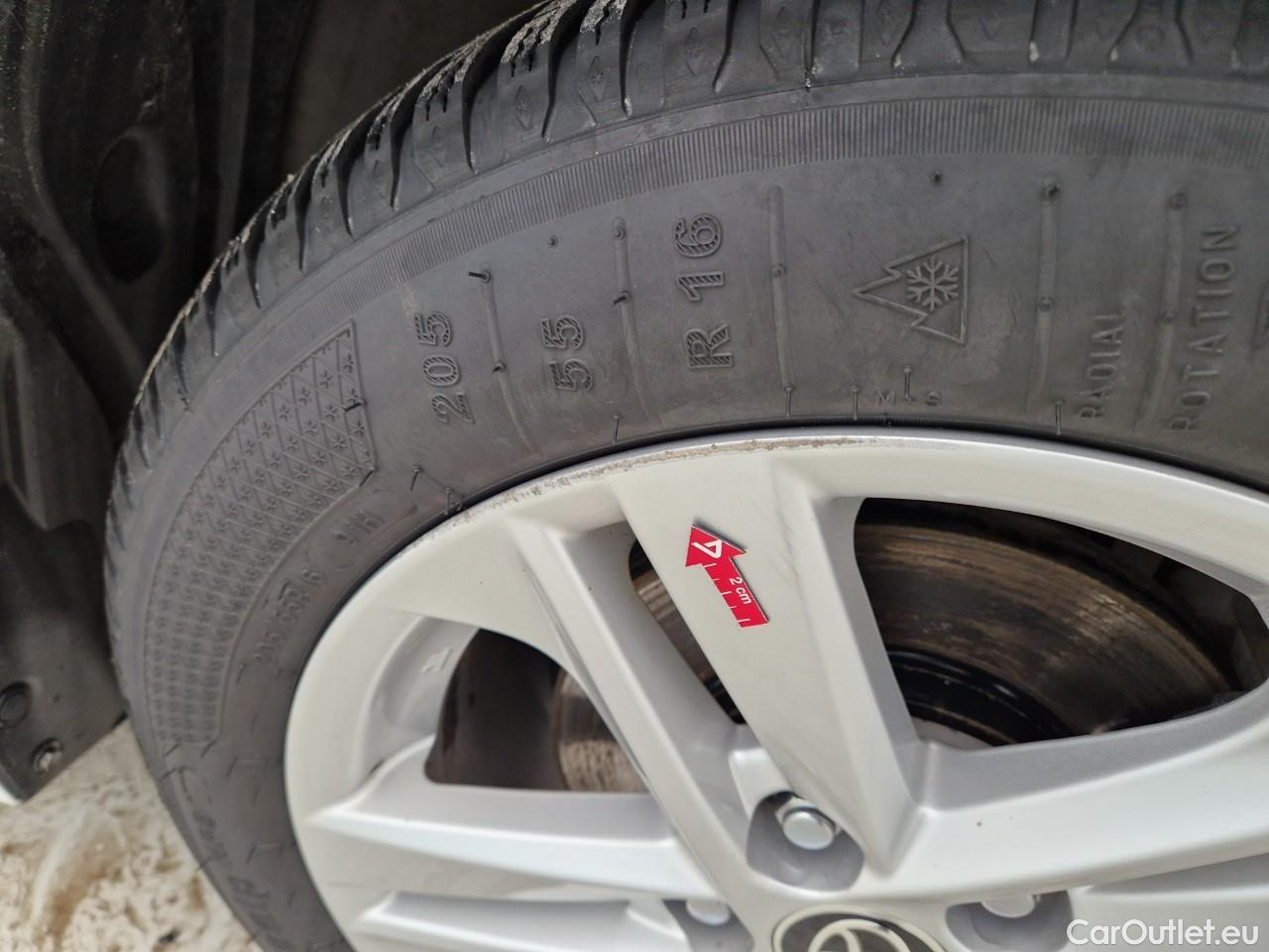  Toyota  Corolla 1.8 Hybrid Dynamic HSD TS E-CVT #14