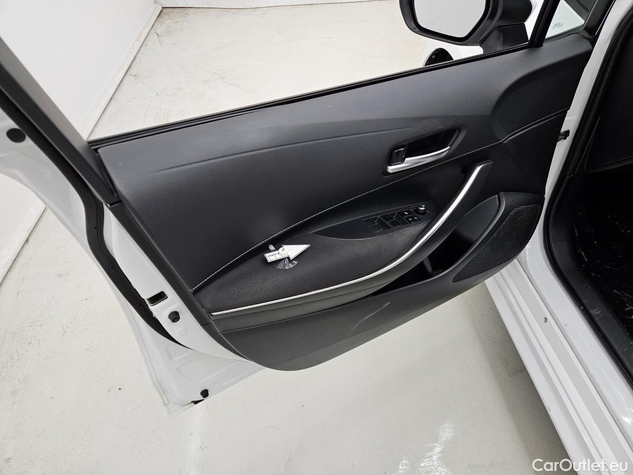  Toyota  Corolla 1.8 Hybrid Dynamic HSD TS E-CVT #43