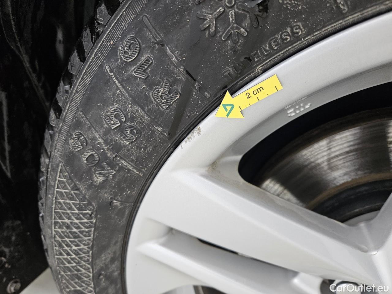  Toyota  Corolla 1.8 Hybrid Dynamic HSD TS E-CVT #19