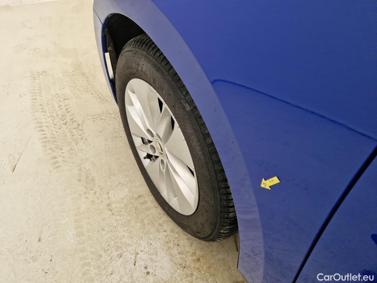  Skoda  Octavia 2.0 TDI 150CP Ambition DSG #4