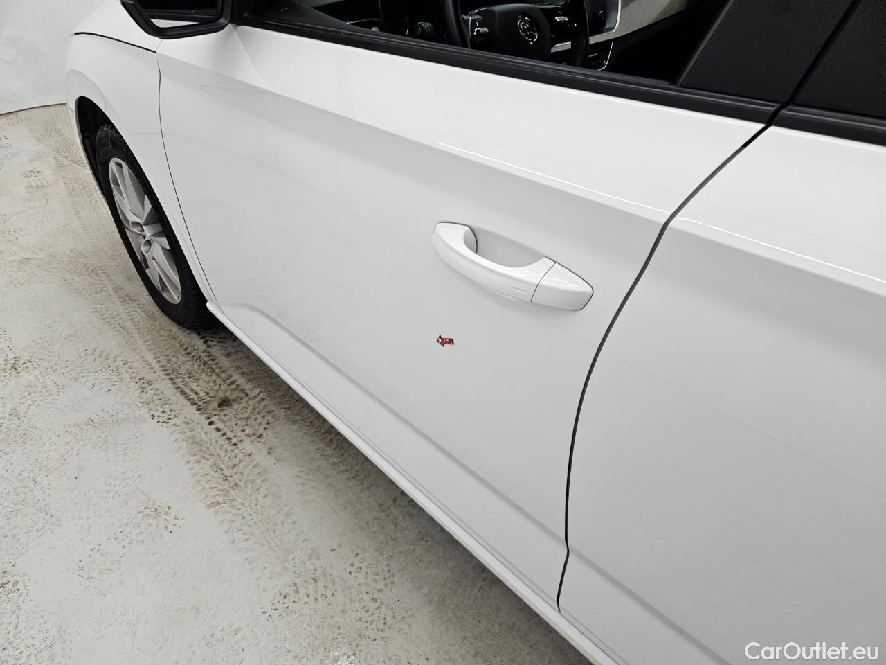  Skoda  Scala 1.0 TSI Style DSG #4