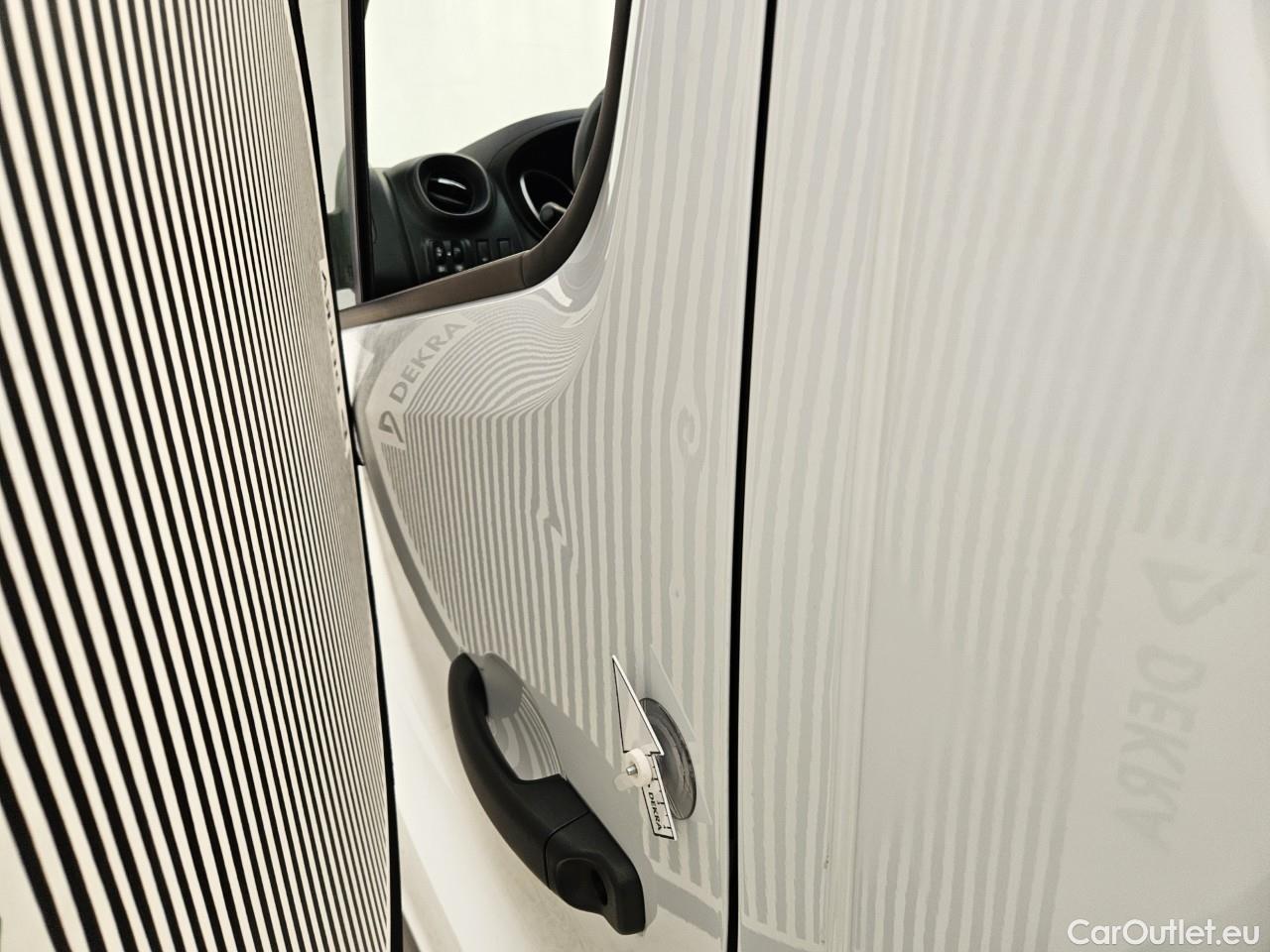  Renault  Trafic 2.0 Blue dCi 120CP Authentique L2H1 #1