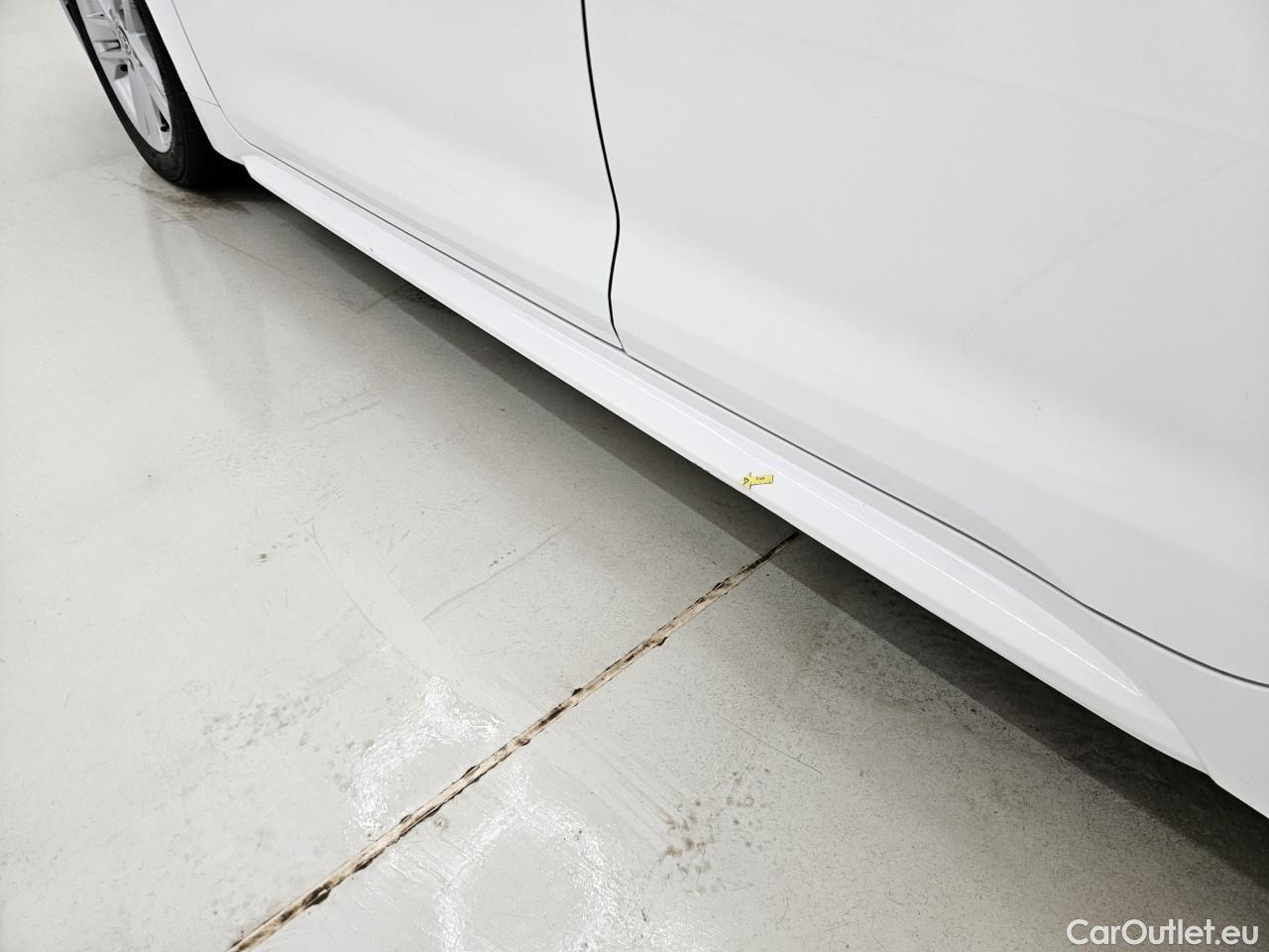  Toyota  Corolla 1.8 Hybrid Dynamic HSD TS E-CVT #1