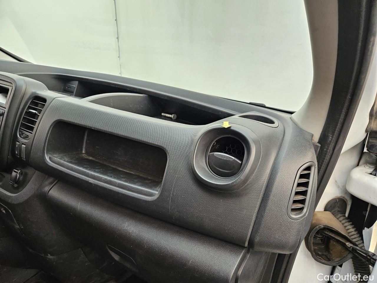  Renault  Trafic 2.0 Blue dCi 120CP Authentique L2H1 #77