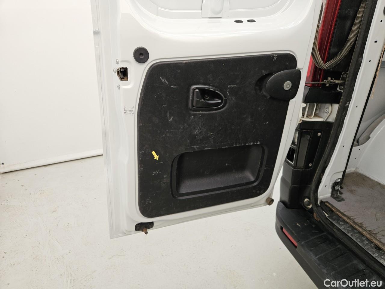  Renault  Trafic 2.0 Blue dCi 120CP Authentique L2H1 #83