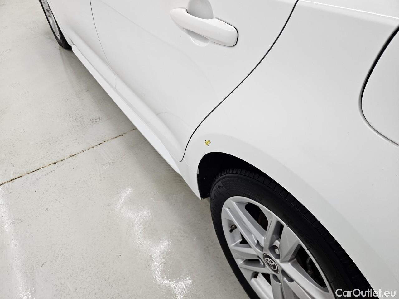  Toyota  Corolla 1.8 Hybrid Dynamic HSD TS E-CVT #31