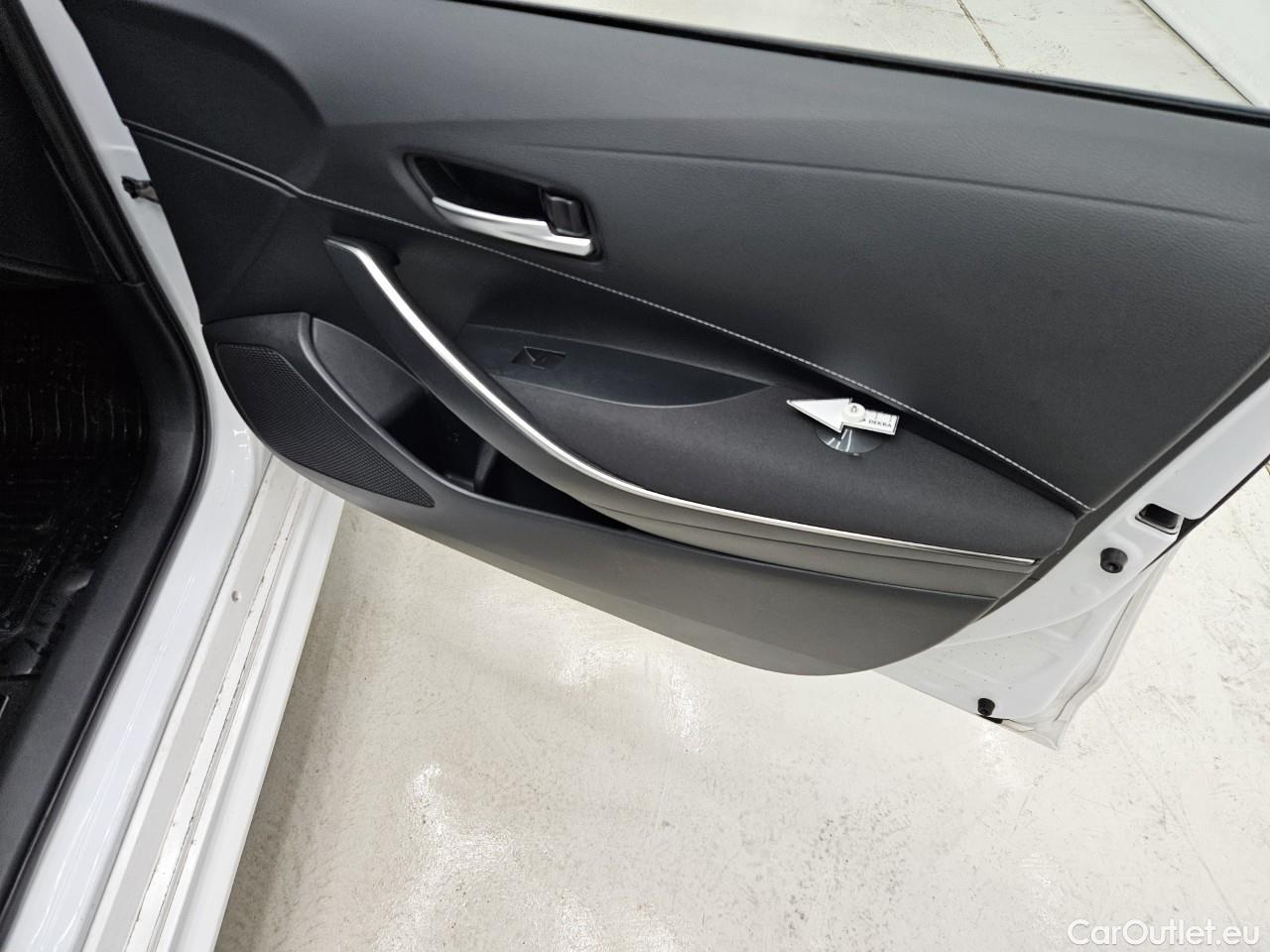  Toyota  Corolla 1.8 Hybrid Dynamic HSD TS E-CVT #40