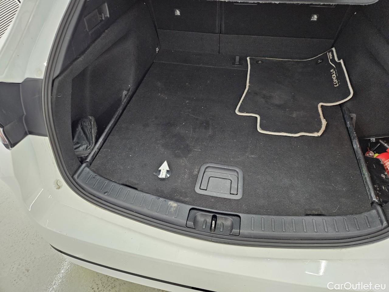  Toyota  Corolla 1.8 Hybrid Dynamic HSD TS E-CVT #46