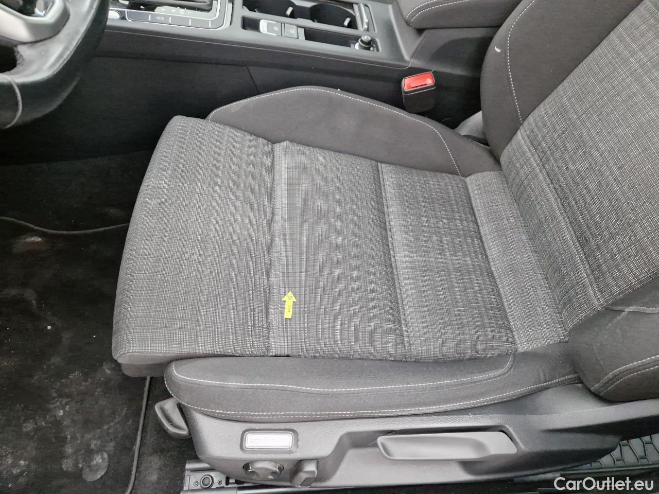  Volkswagen  Passat Comfortline 2.0 TDI DSG 150 CP #37