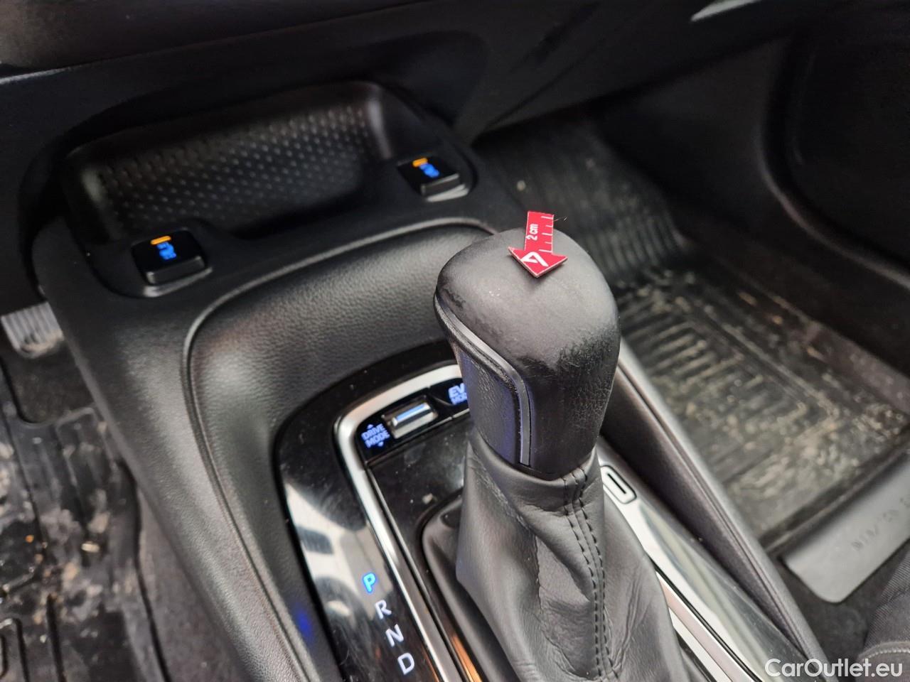  Toyota  Corolla 1.8 Hybrid Dynamic HSD TS E-CVT #33