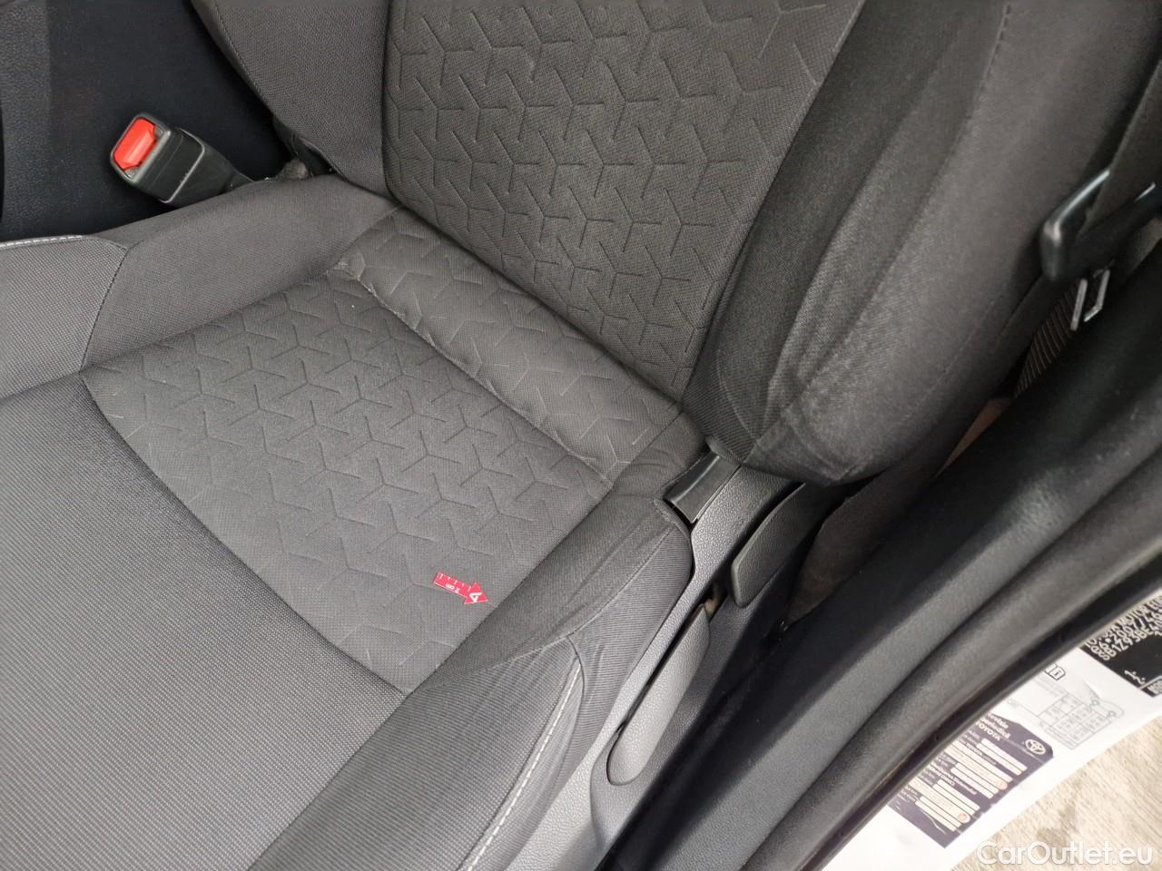  Toyota  Corolla 1.8 Hybrid Dynamic HSD TS E-CVT #28