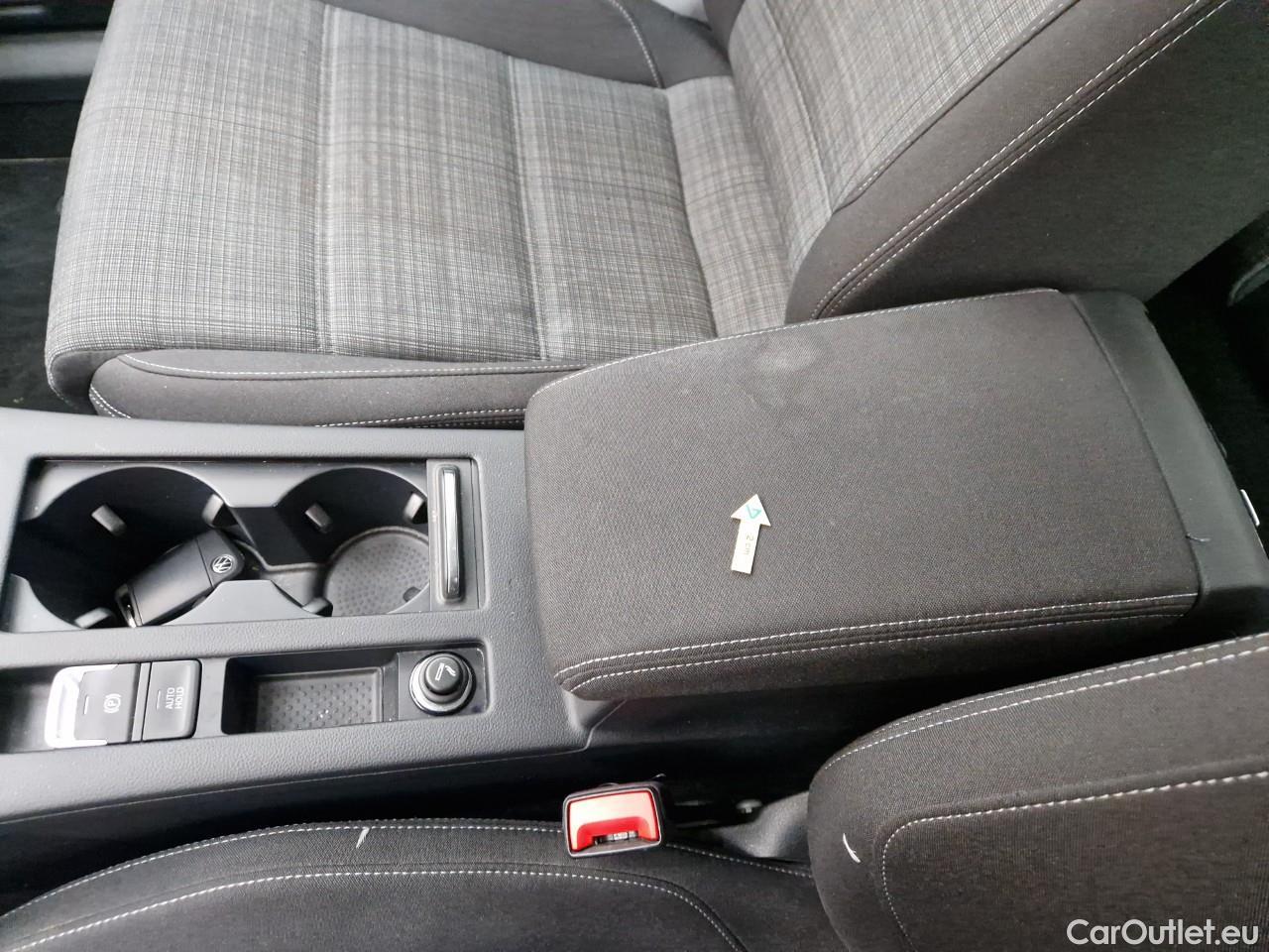  Volkswagen  Passat Comfortline 2.0 TDI DSG 150 CP #38