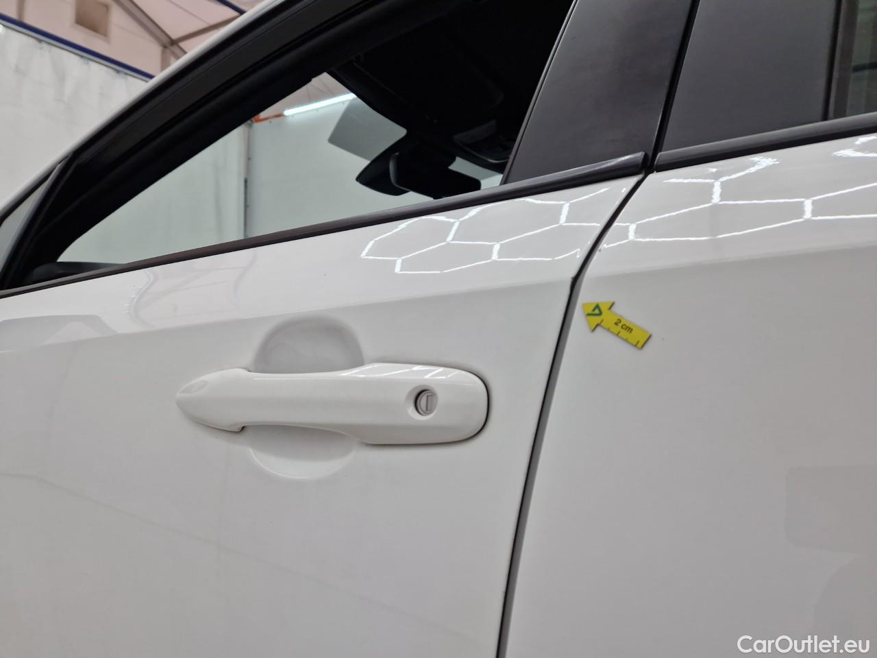  Toyota  Corolla 1.8 Hybrid Dynamic HSD TS E-CVT #2