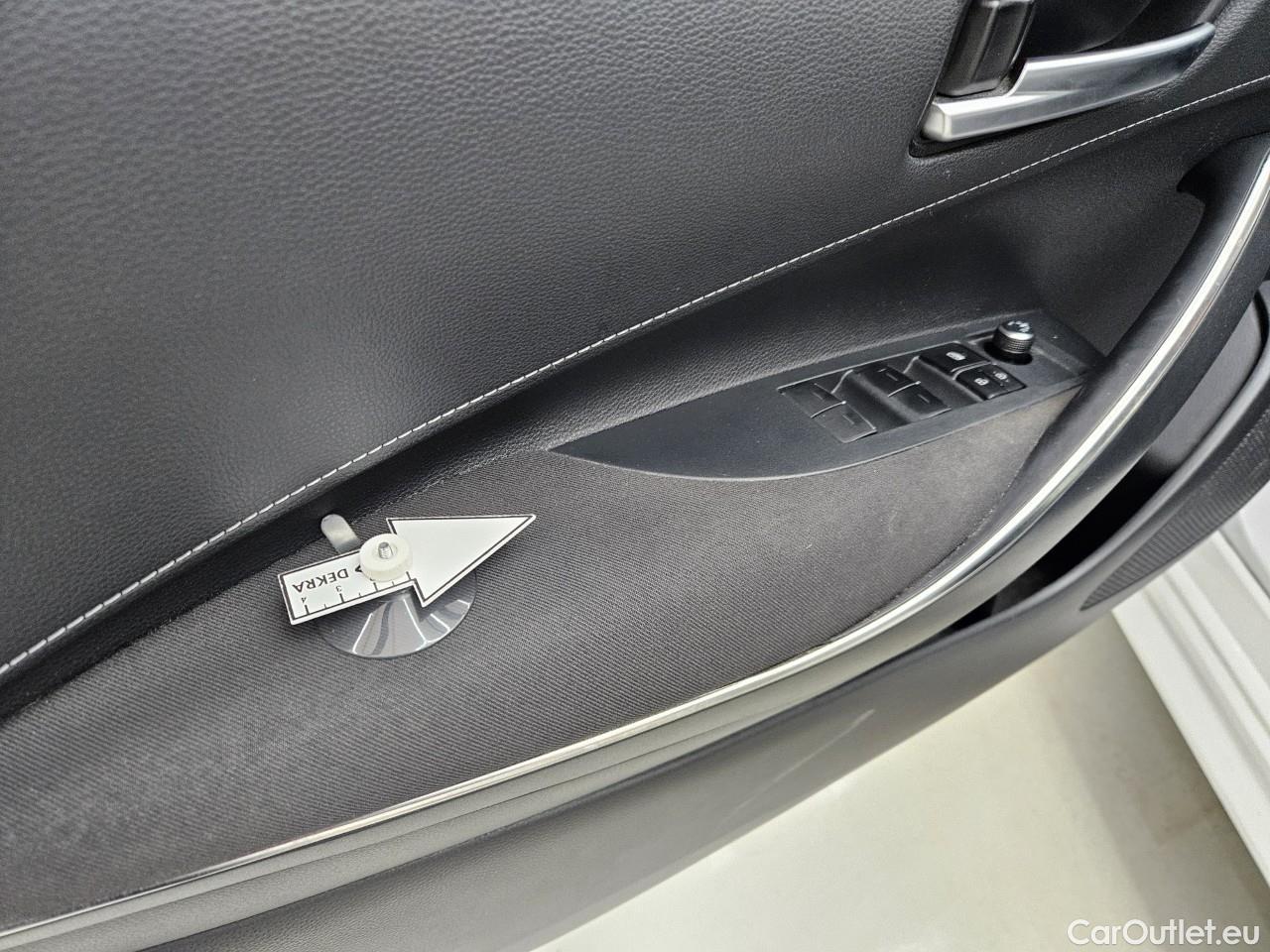  Toyota  Corolla 1.8 Hybrid Dynamic HSD TS E-CVT #44