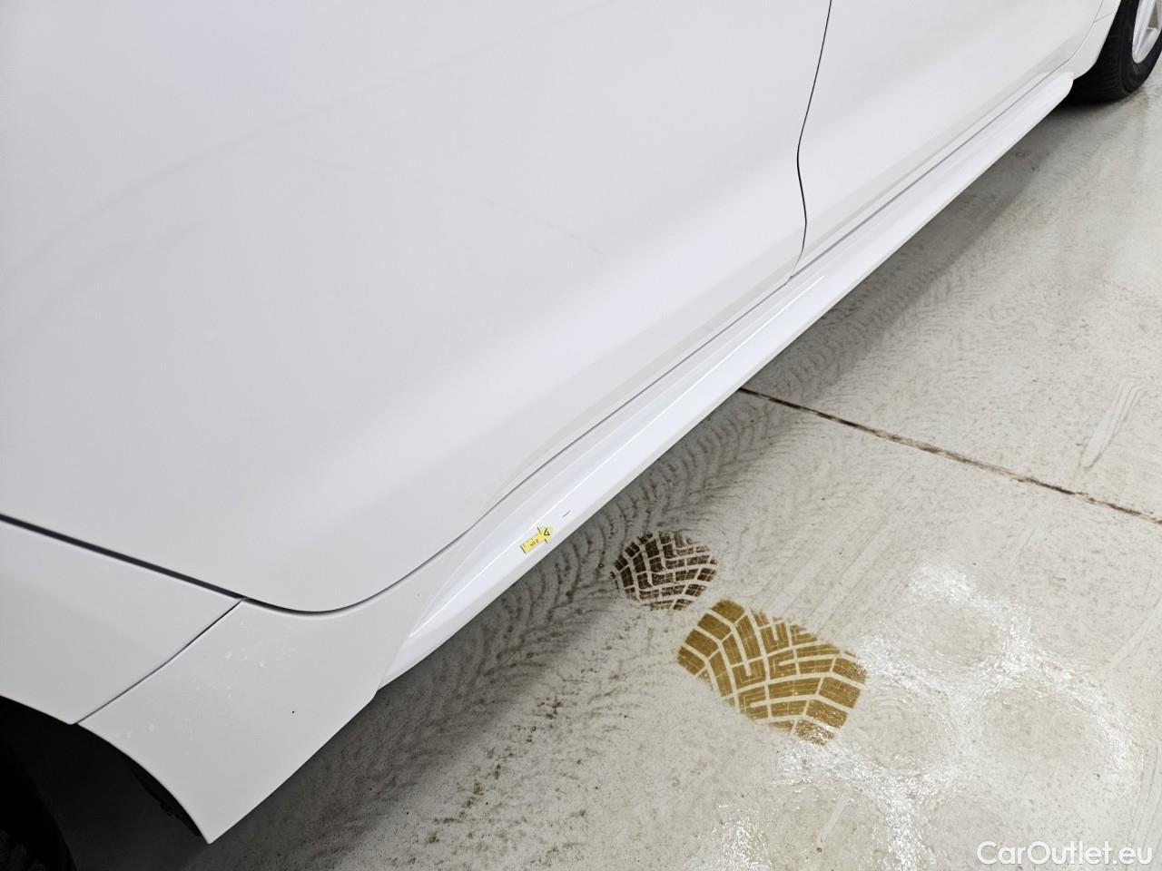  Toyota  Corolla 1.8 Hybrid Dynamic HSD TS E-CVT #21