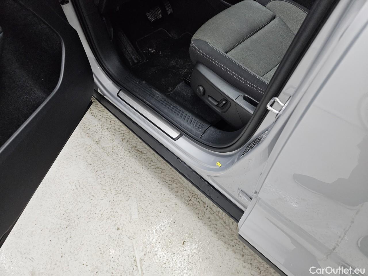  Volvo  XC 40 1.5 T5 PHEV Plus Dark Recharge DCT #2