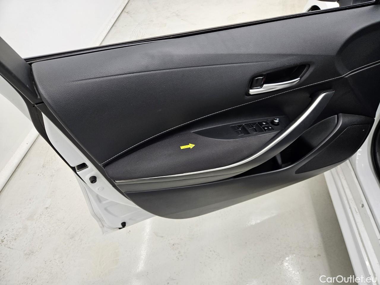  Toyota  Corolla 1.8 Hybrid Dynamic HSD TS E-CVT #35