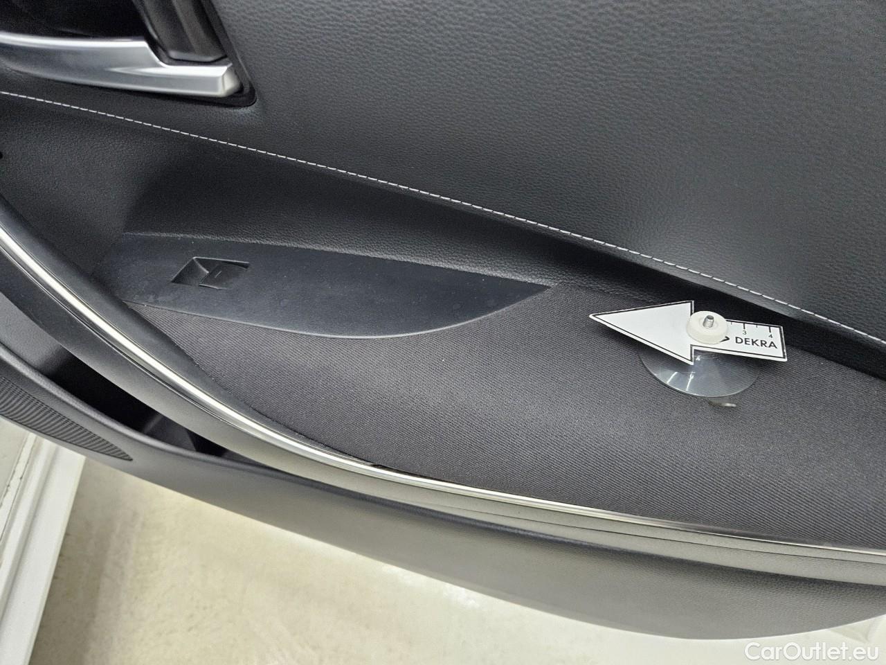  Toyota  Corolla 1.8 Hybrid Dynamic HSD TS E-CVT #41