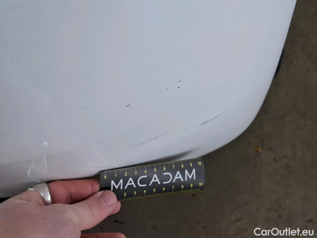  Peugeot  208  Affaire Premium 1.2 PureTech 80CV BVM5 E6 #33