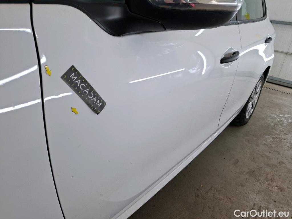  Peugeot  208  Affaire Premium 1.2 PureTech 80CV BVM5 E6 #21