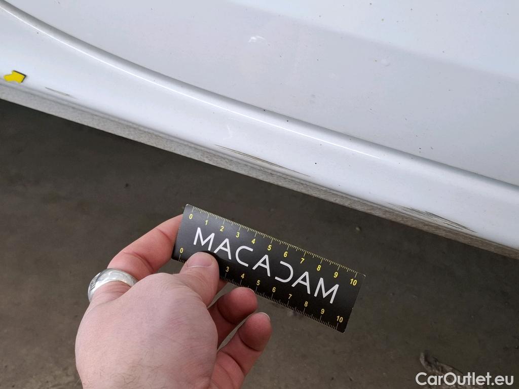  Peugeot  208  Affaire Premium 1.2 PureTech 80CV BVM5 E6 #13