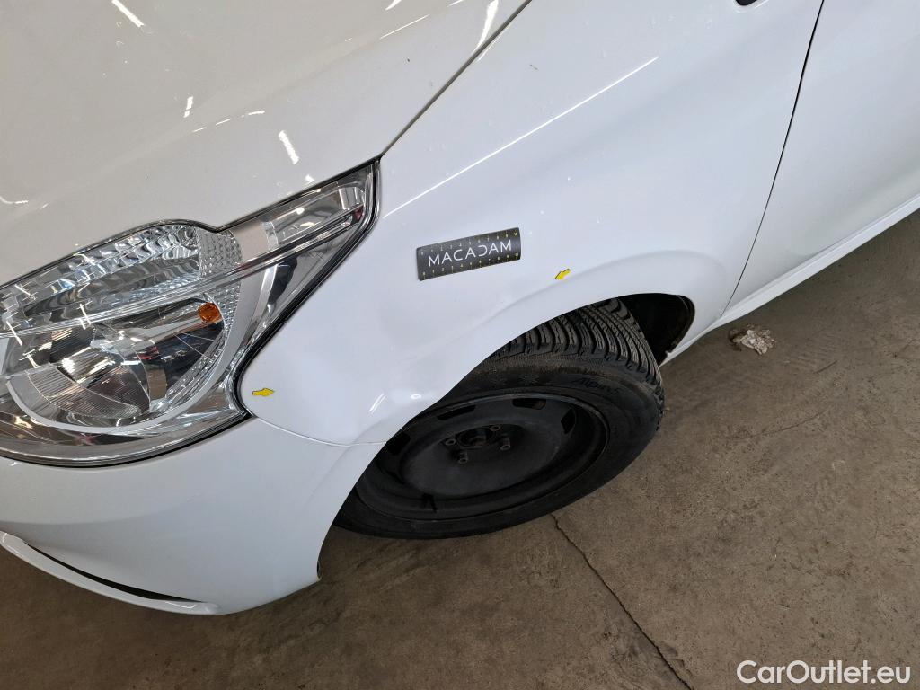  Peugeot  208  Affaire Premium 1.2 PureTech 80CV BVM5 E6 #1