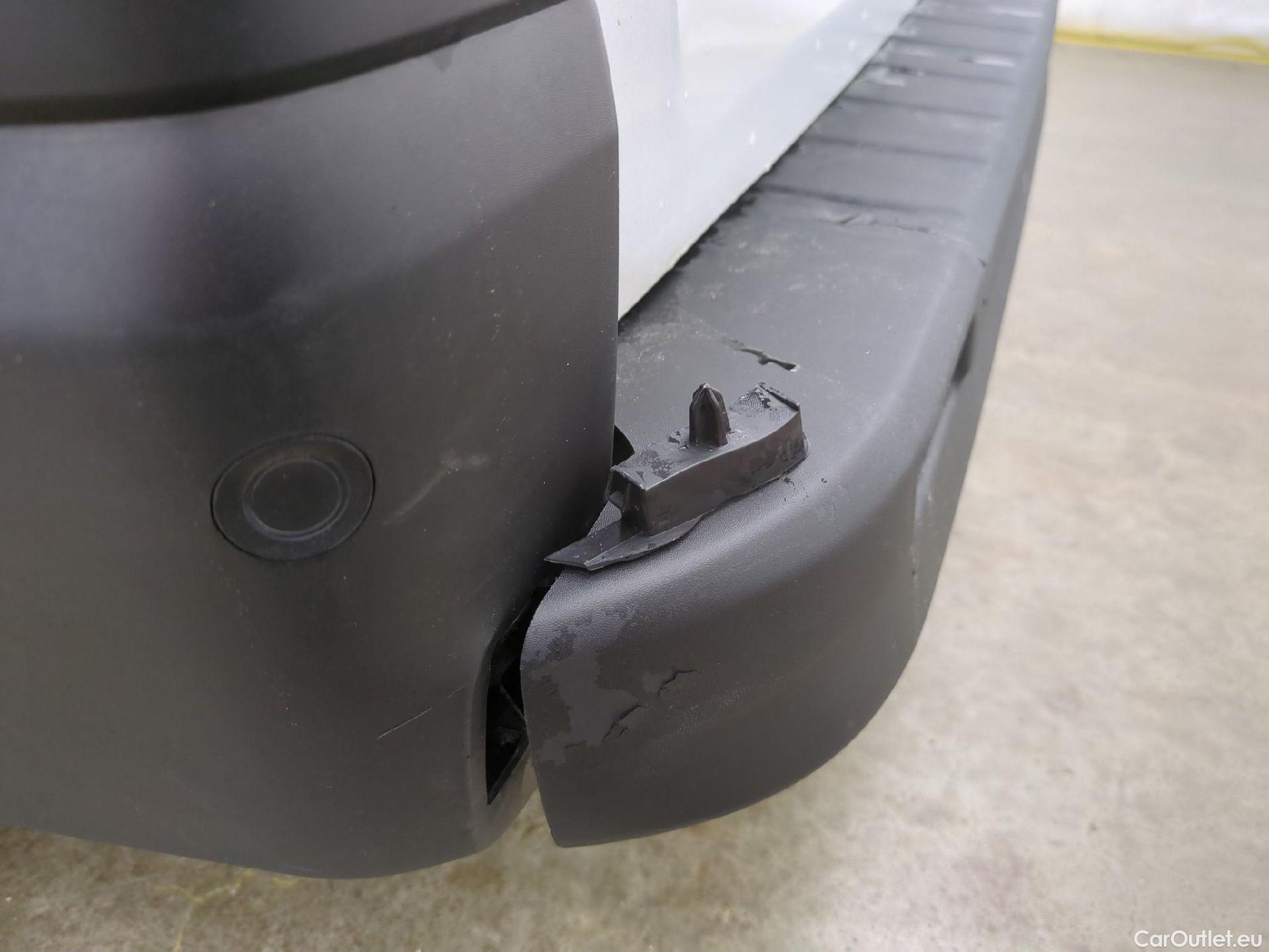  Renault  Trafic  III Fourgon L2H1 3T Confort 2.0 dCi 130CV BVM6 E6d #23