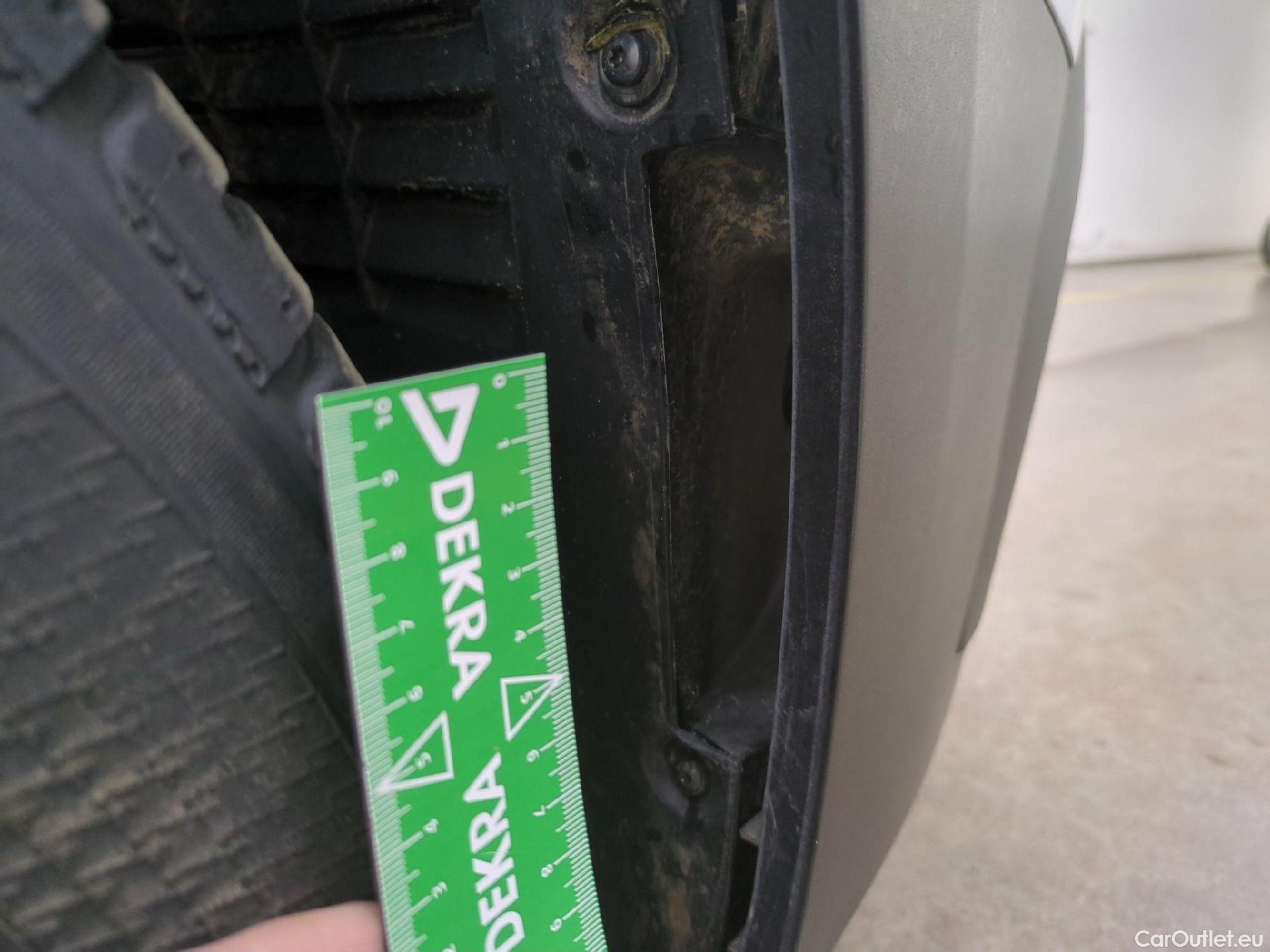  Renault  Trafic  III Fourgon L2H1 3T Confort 2.0 dCi 130CV BVM6 E6d #6