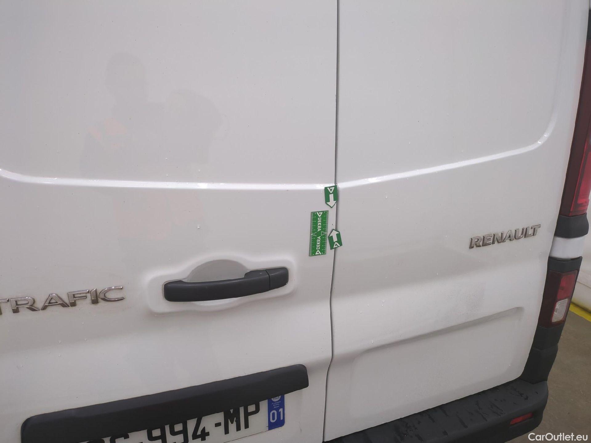  Renault  Trafic  III Fourgon L2H1 3T Confort 2.0 dCi 130CV BVM6 E6d #16