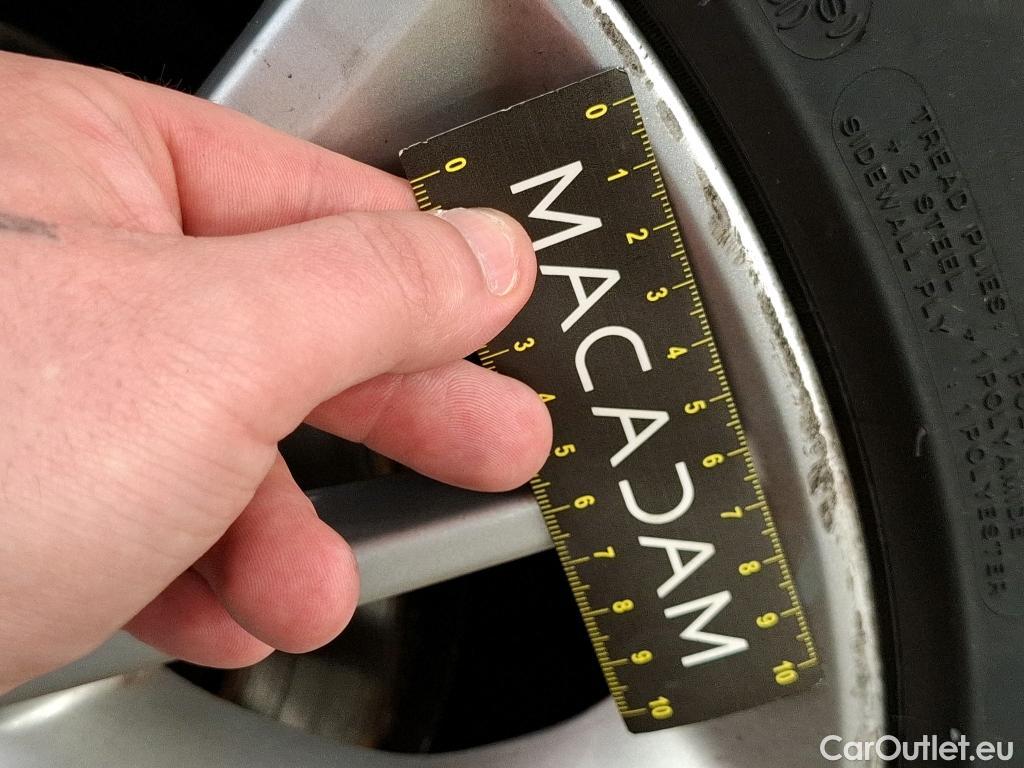  Bmw  Serie 1 Série 1 Berline 116 d Lounge 1.5 115CV BVA7 E6d #17