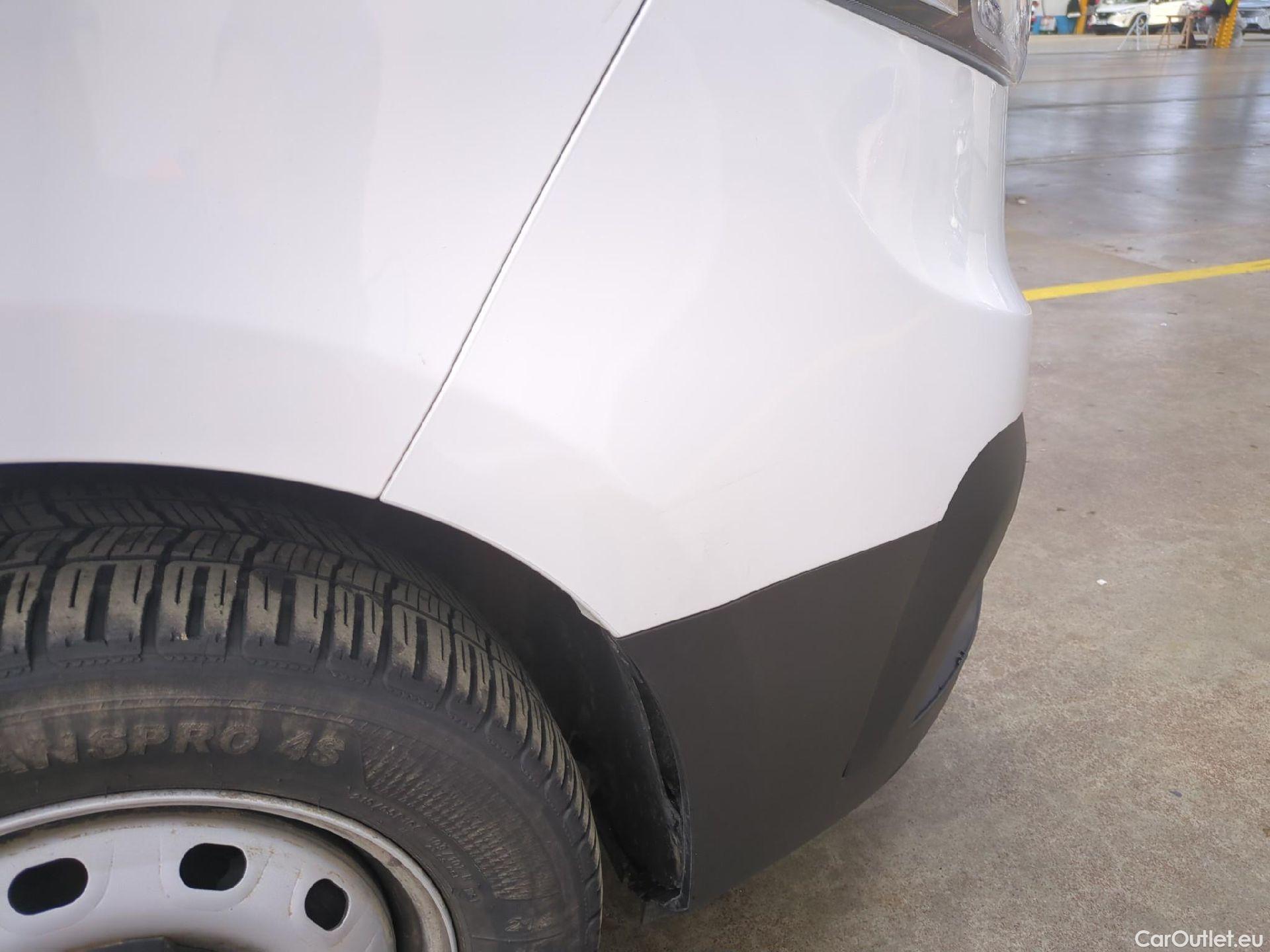  Renault  Trafic  III Fourgon L2H1 3T Confort 2.0 dCi 130CV BVM6 E6d #9