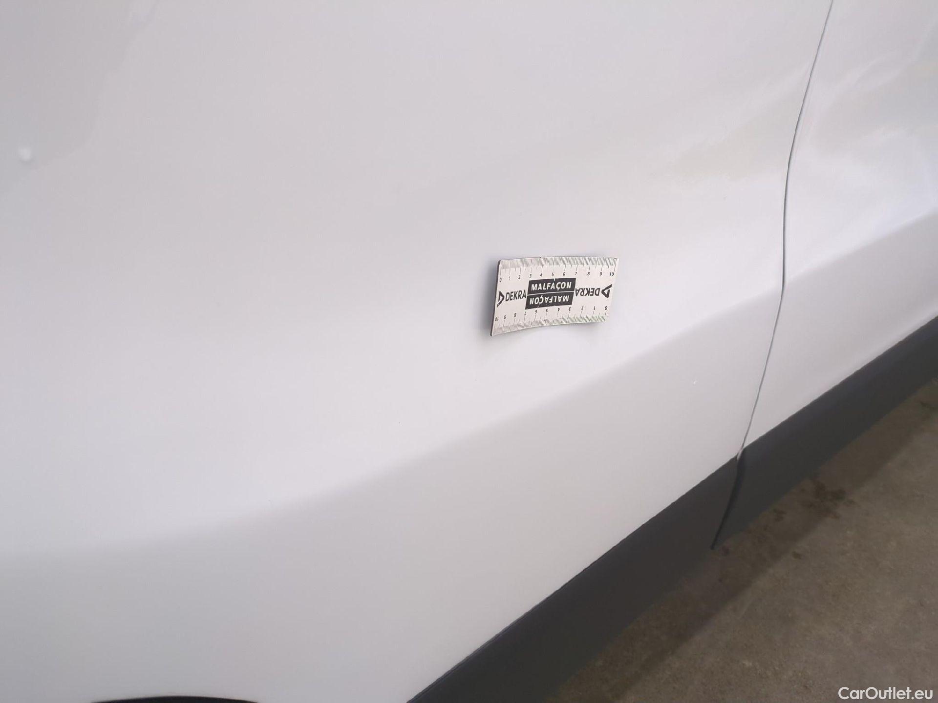  Renault  Trafic  III Fourgon L2H1 3T Confort 2.0 dCi 130CV BVM6 E6d #24